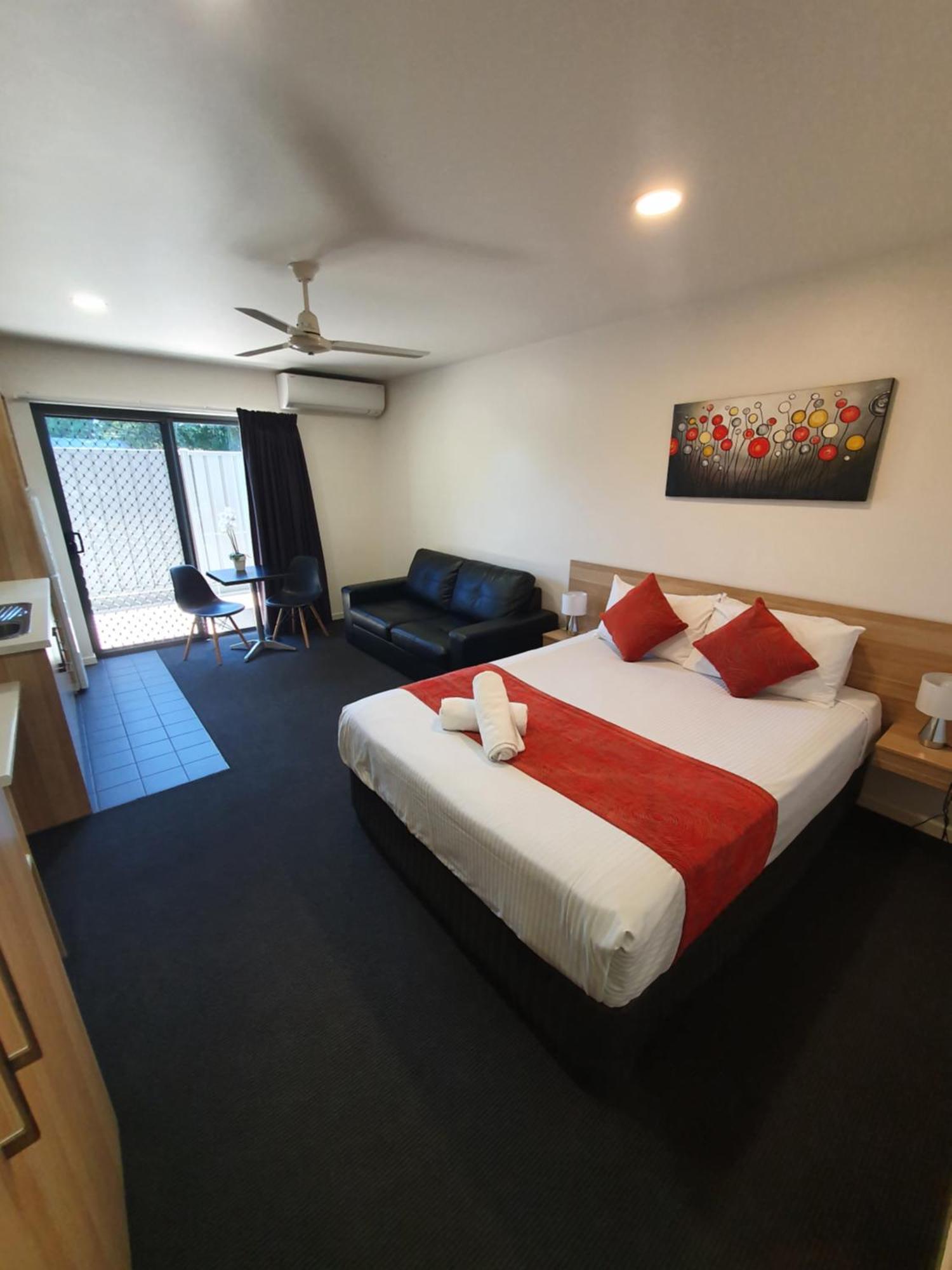 Abode37 Motel Emerald Exteriér fotografie