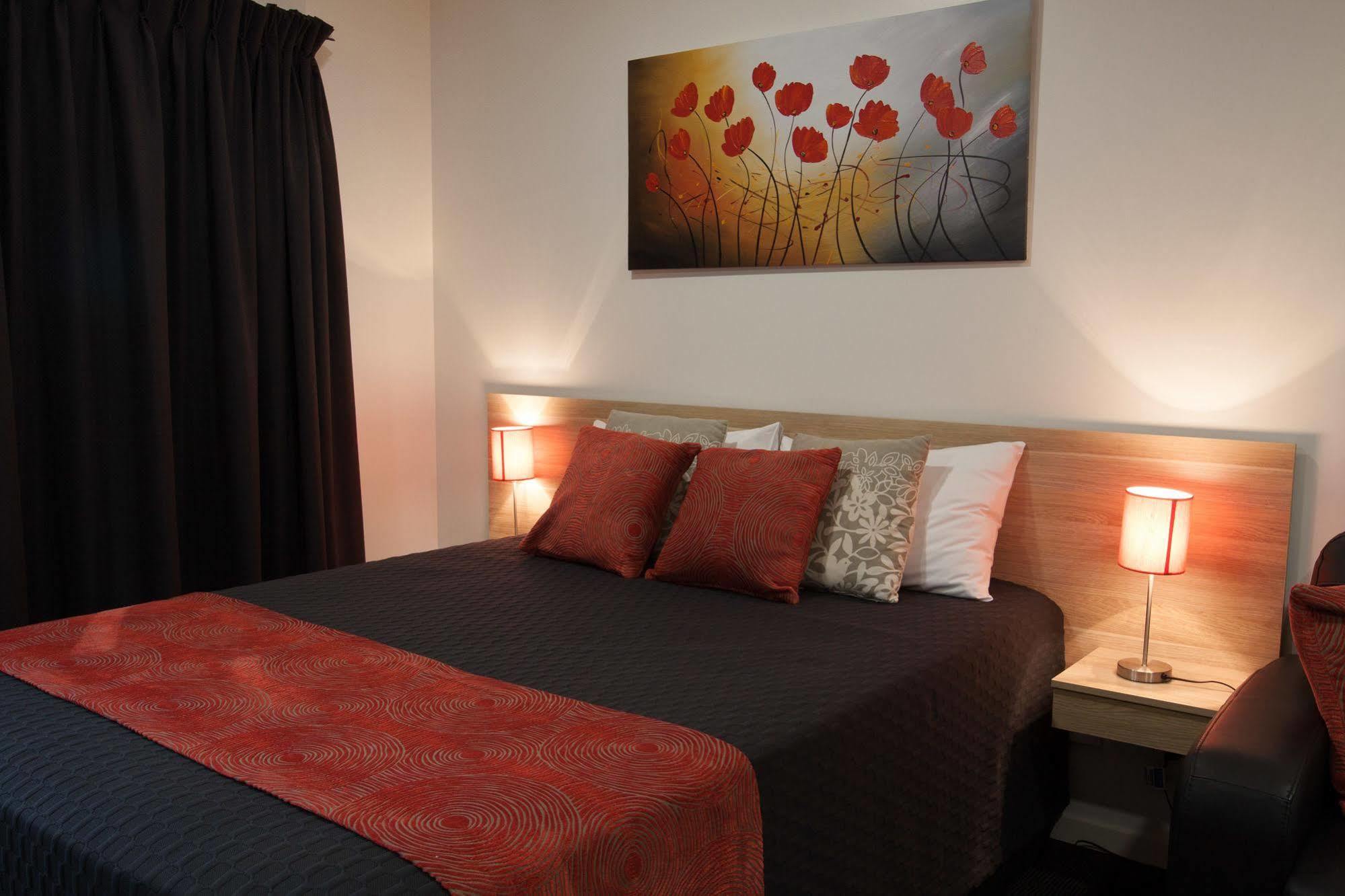 Abode37 Motel Emerald Exteriér fotografie